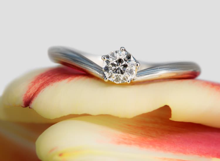 婚約指輪「舞桜」 | 結婚指輪・婚約指輪の杢目金屋